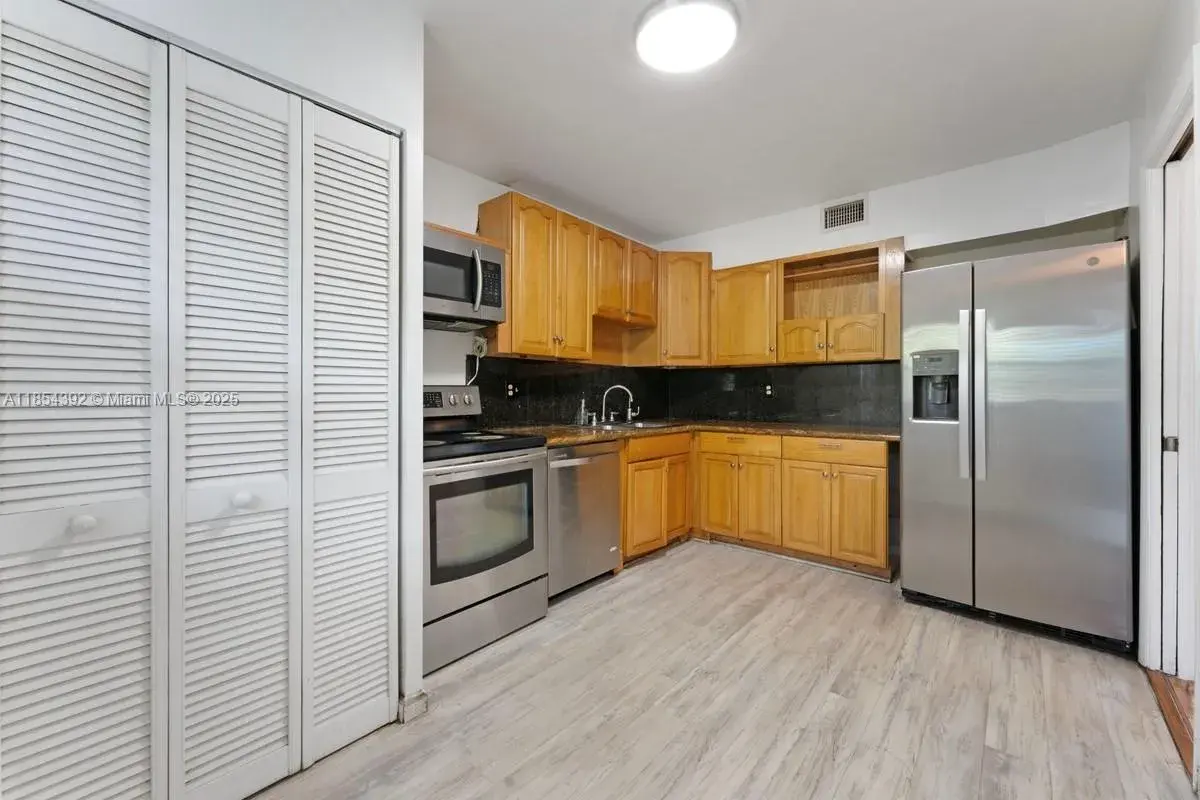 2850 Forest Hills Blvd # 114, Coral Springs FL 33065