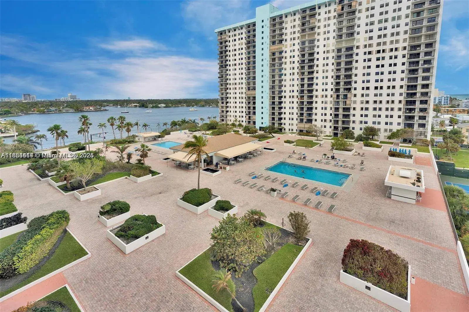 1201 S Ocean Dr # 318S, Hollywood FL 33019