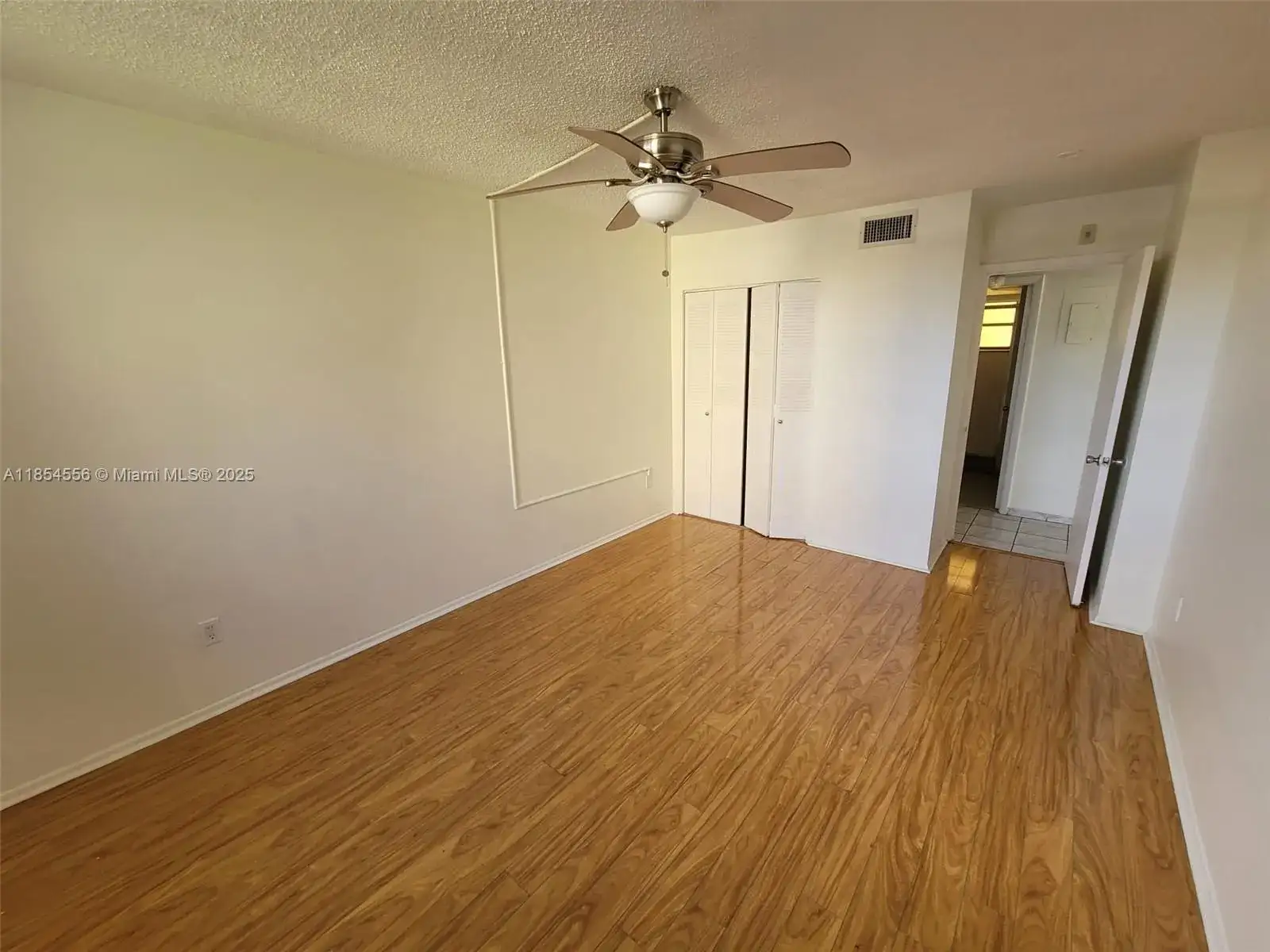 16400 NE 17th Ave # 206, North Miami Beach FL 33162 photo 4