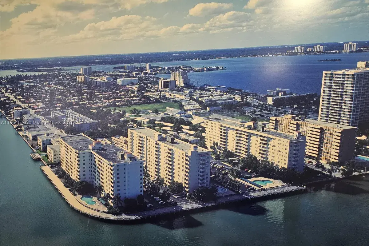 7501 E Treasure Dr # 1L, North Bay Village FL 33141