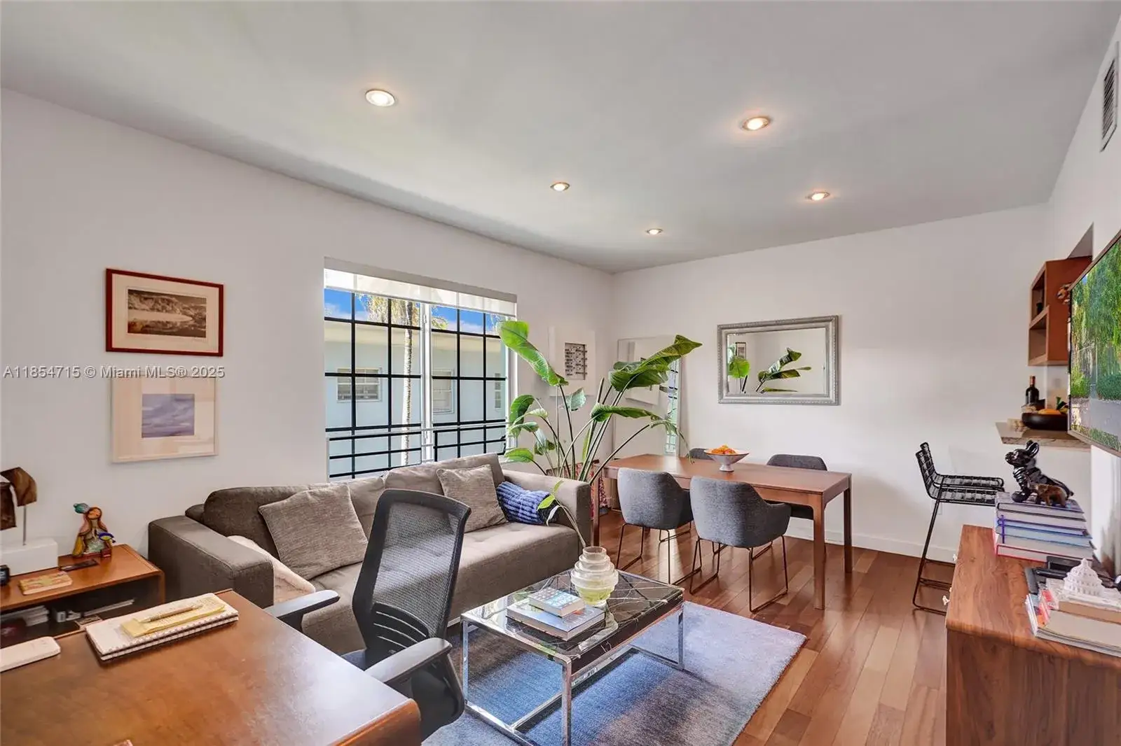 1 bedroom 1 bath Residential for sale at 815 Euclid Ave # 8, Miami Beach FL 33139