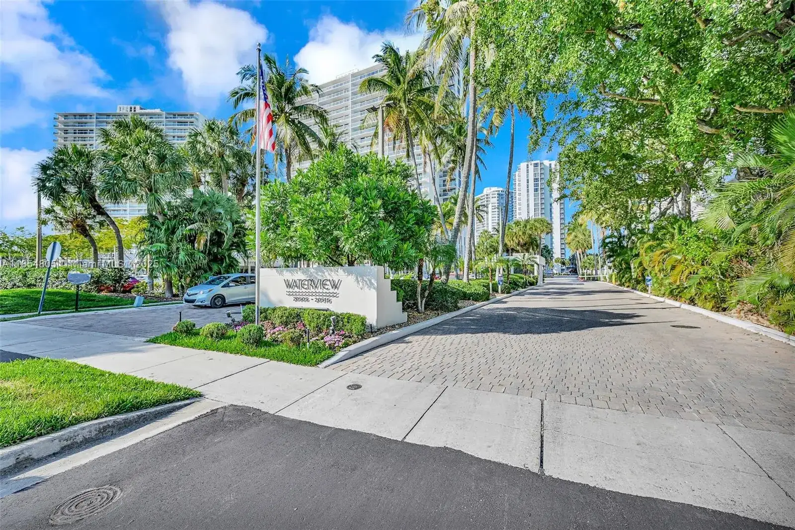 20505 E Country Club Dr # 137, Aventura FL 33180 photo 2