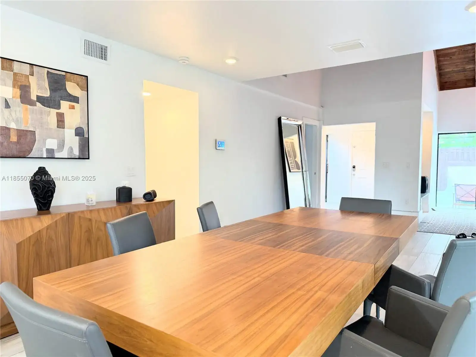 20429 NE 10th Ct Rd # 20429, Miami FL 33179 photo 3