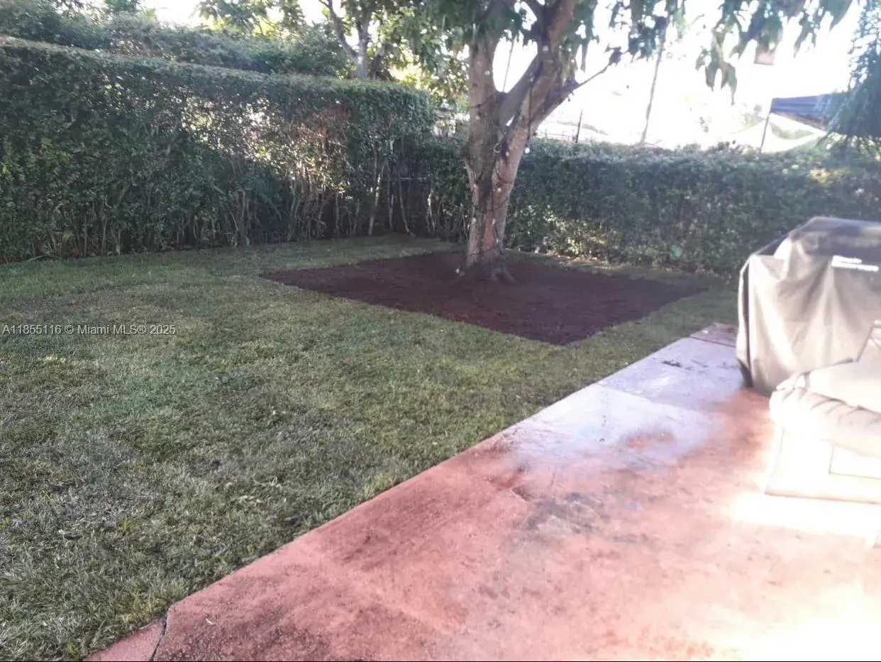 702 Boabadilla St, Coral Gables FL 33134