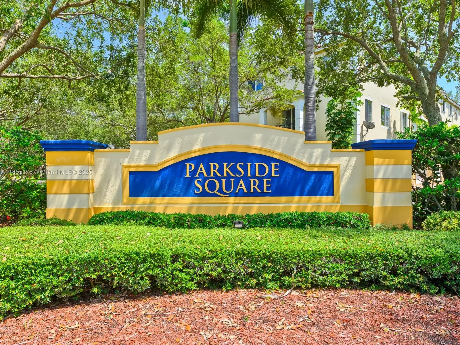 2891 S Greenleaf Cir, Boynton Beach FL 33426