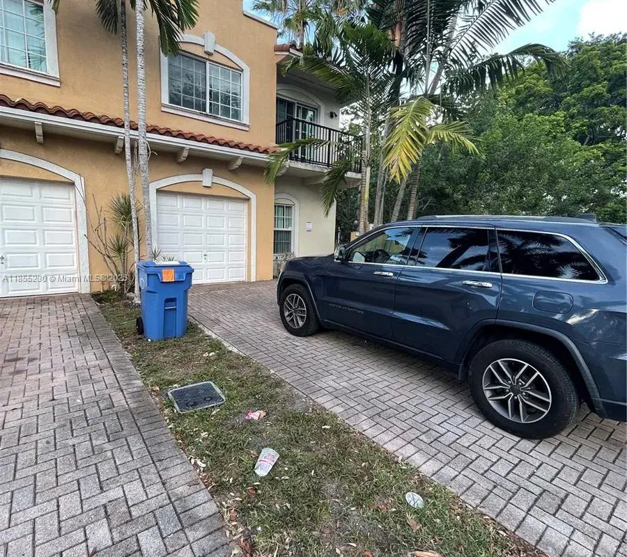 3450 NW 17th Ter, Oakland Park FL 33309