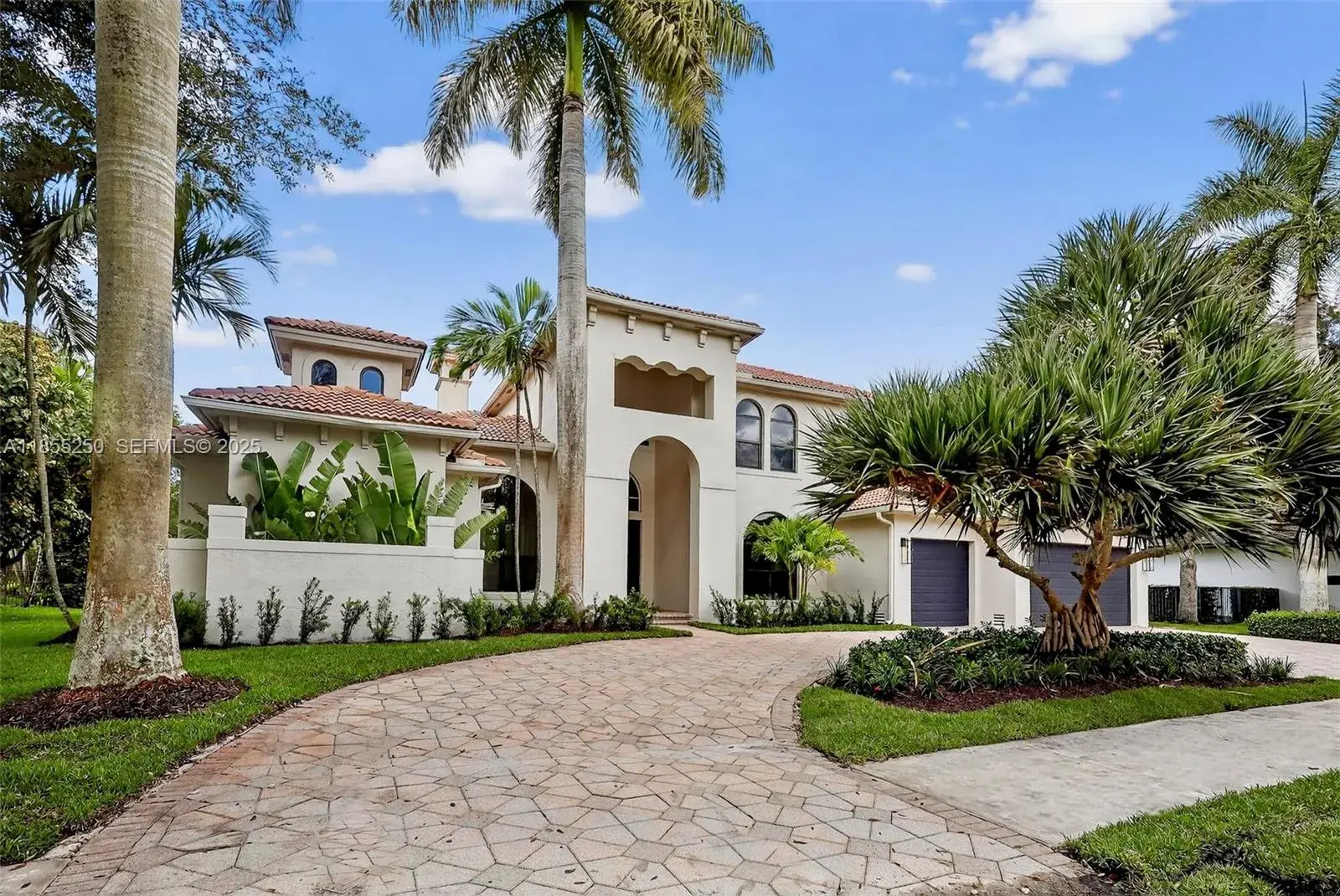 3303 W Stonebrook Cir, Davie FL 33330