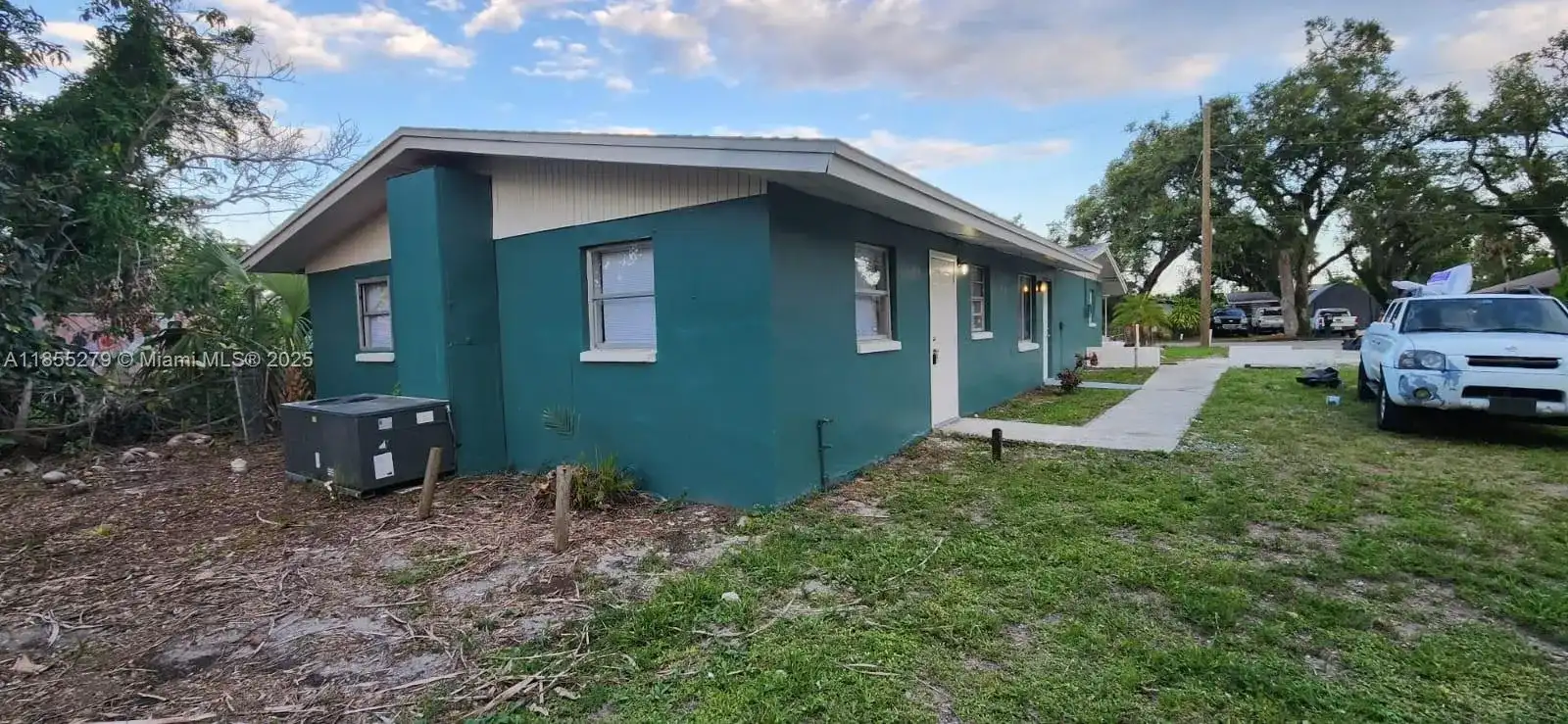 3147 Economy, Fort Myers FL 33916