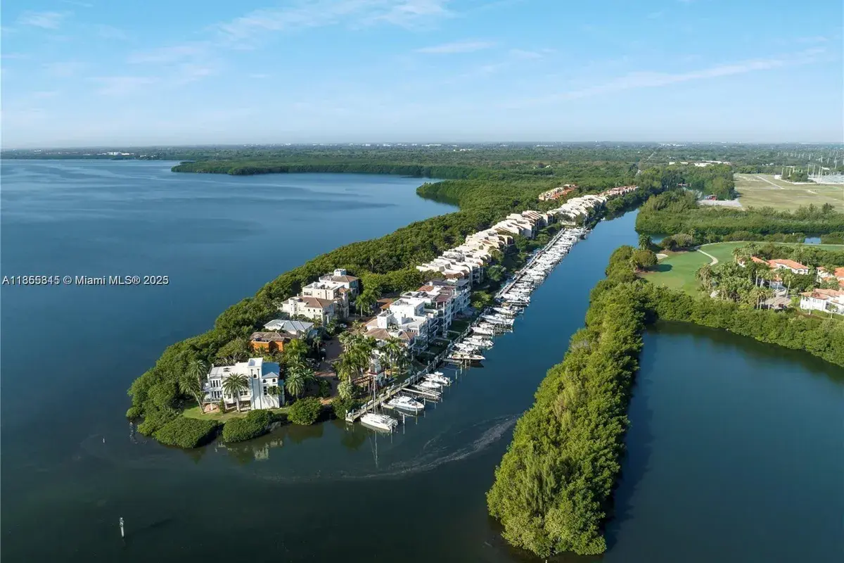 6200 SW 152nd St #5, Palmetto Bay FL 33157