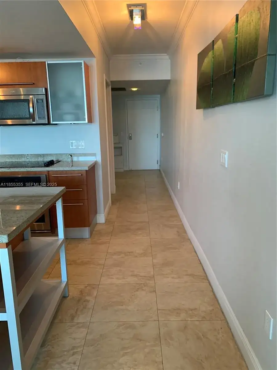 185 SW 7th St # 2202, Miami FL 33130 photo 5