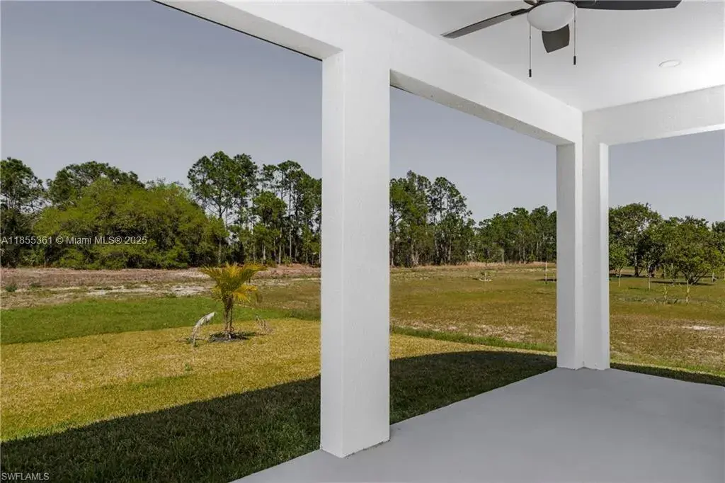 829 Gillian Ave, Lehigh Acres FL 33974