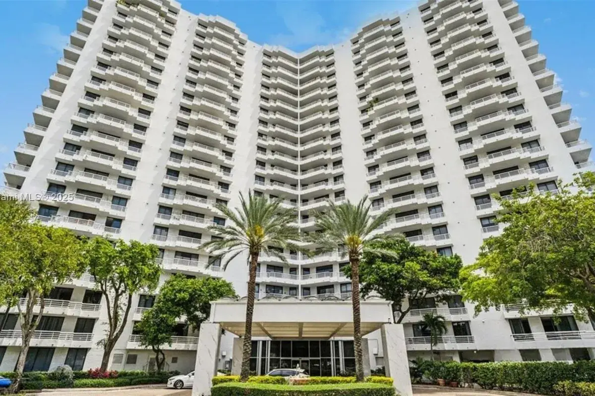 3300 NE 192nd St # 214, Aventura FL 33180