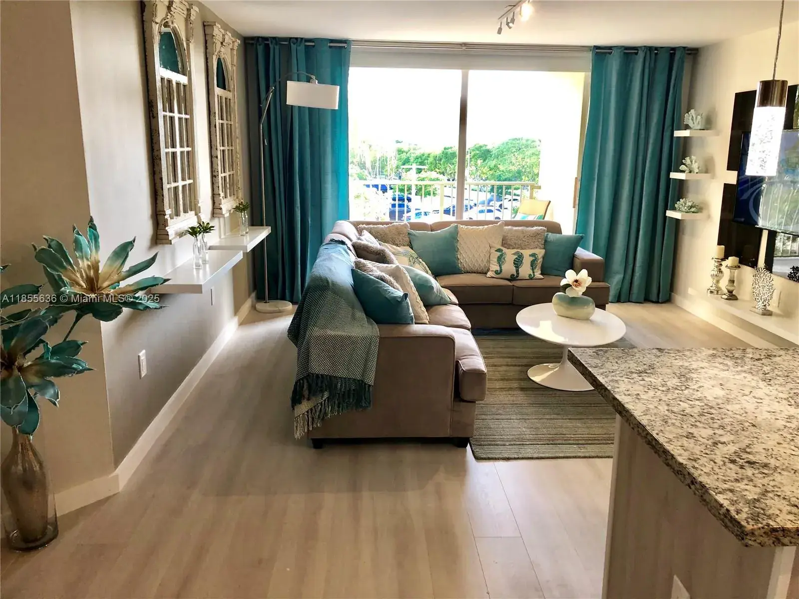 19999 E Country Club Dr # 1405, Aventura FL 33180