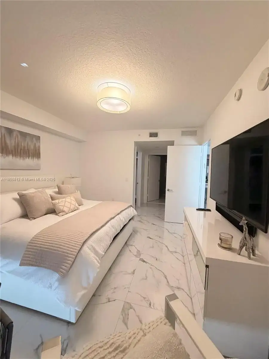 300 Sunny Isles Blvd # 1206, Sunny Isles Beach FL 33160 photo 4
