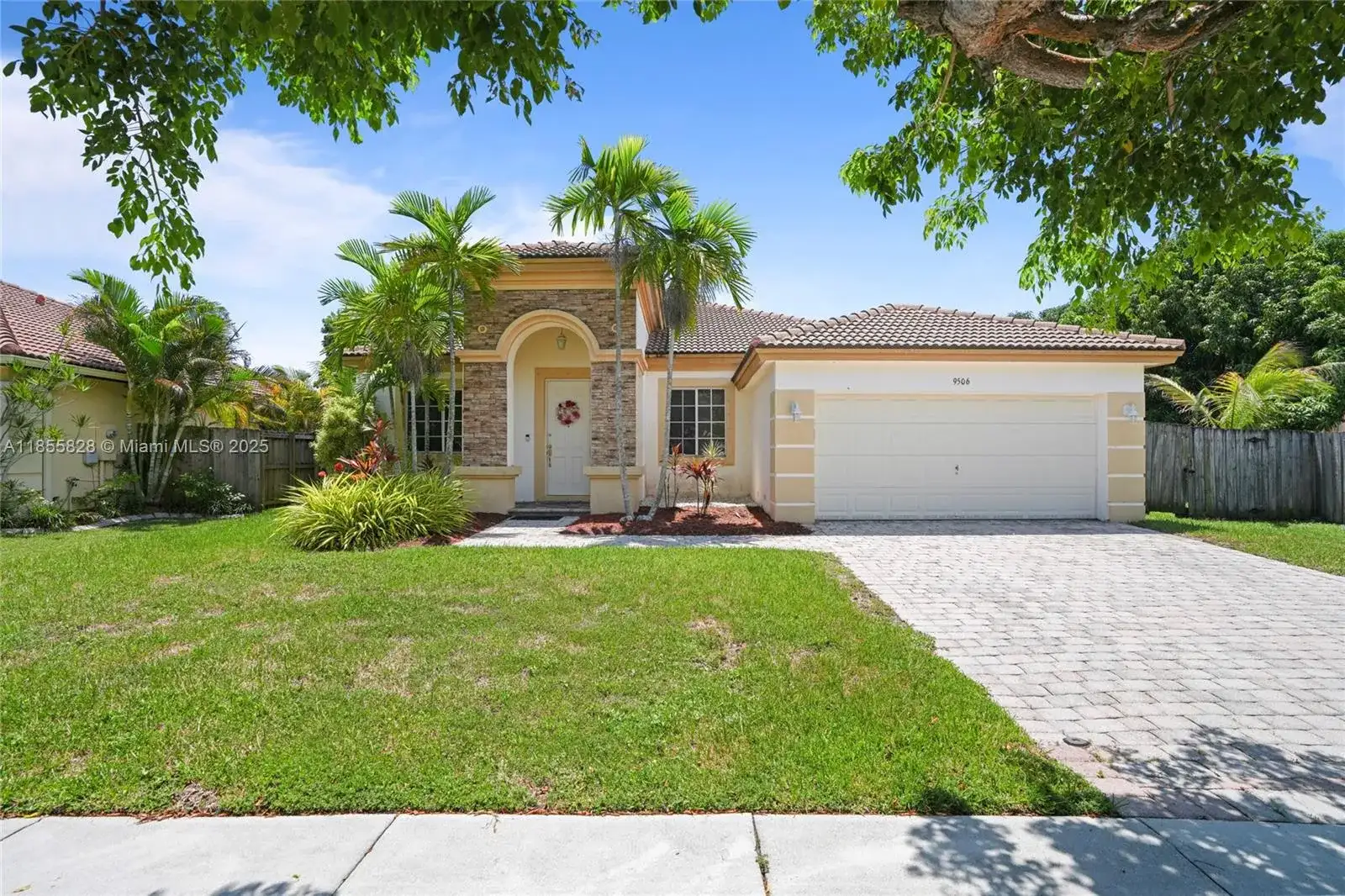 9506 SW 220th Ln, Cutler Bay FL 33190 photo 3