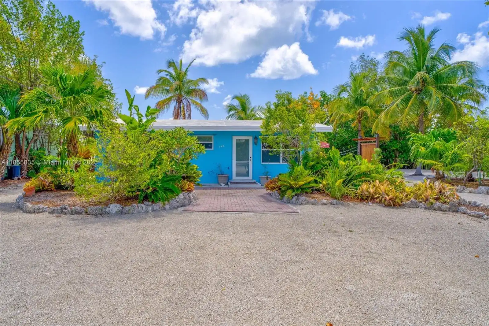 140 Gardenia St, Plantation Key FL 33070