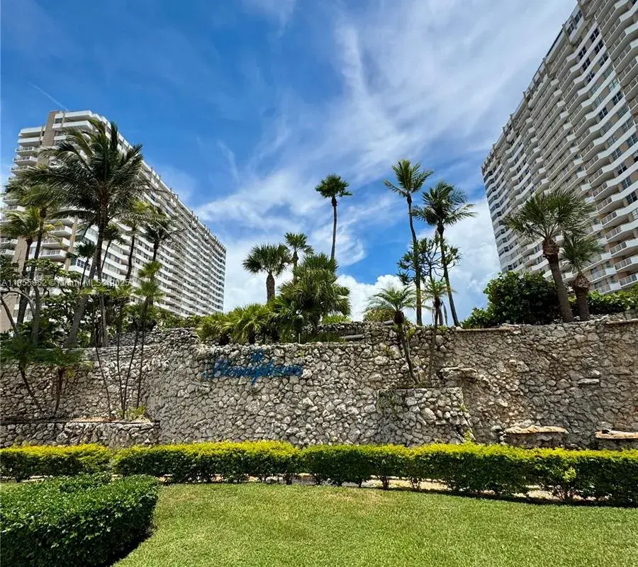 1980 S Ocean Dr, Hallandale Beach FL 33009