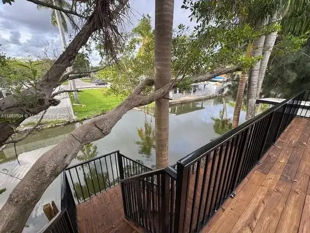 3301 NW 13th Ter # 3301, Miami FL 33125 photo 2