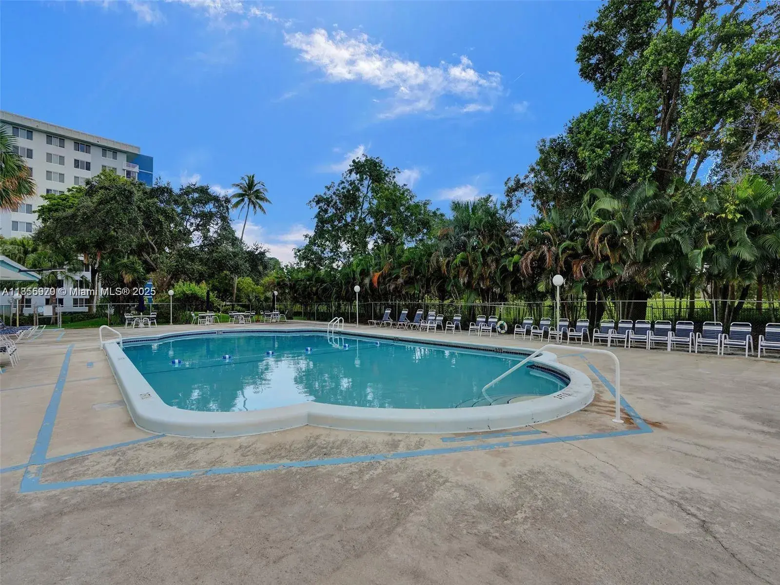 4200 Hillcrest Dr # 800, Hollywood FL 33021