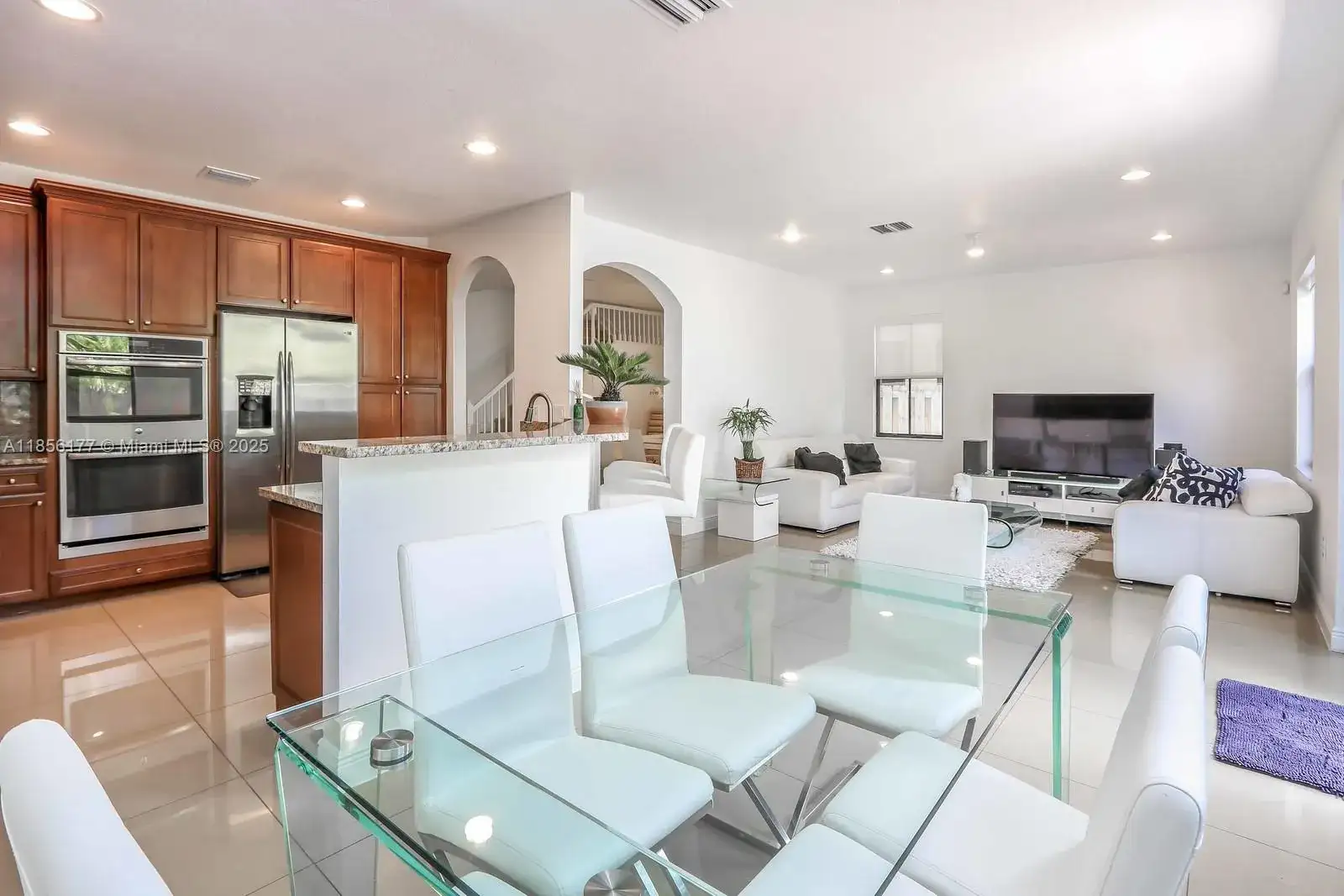 8868 NW 101st Pl, Doral FL 33178 photo 4