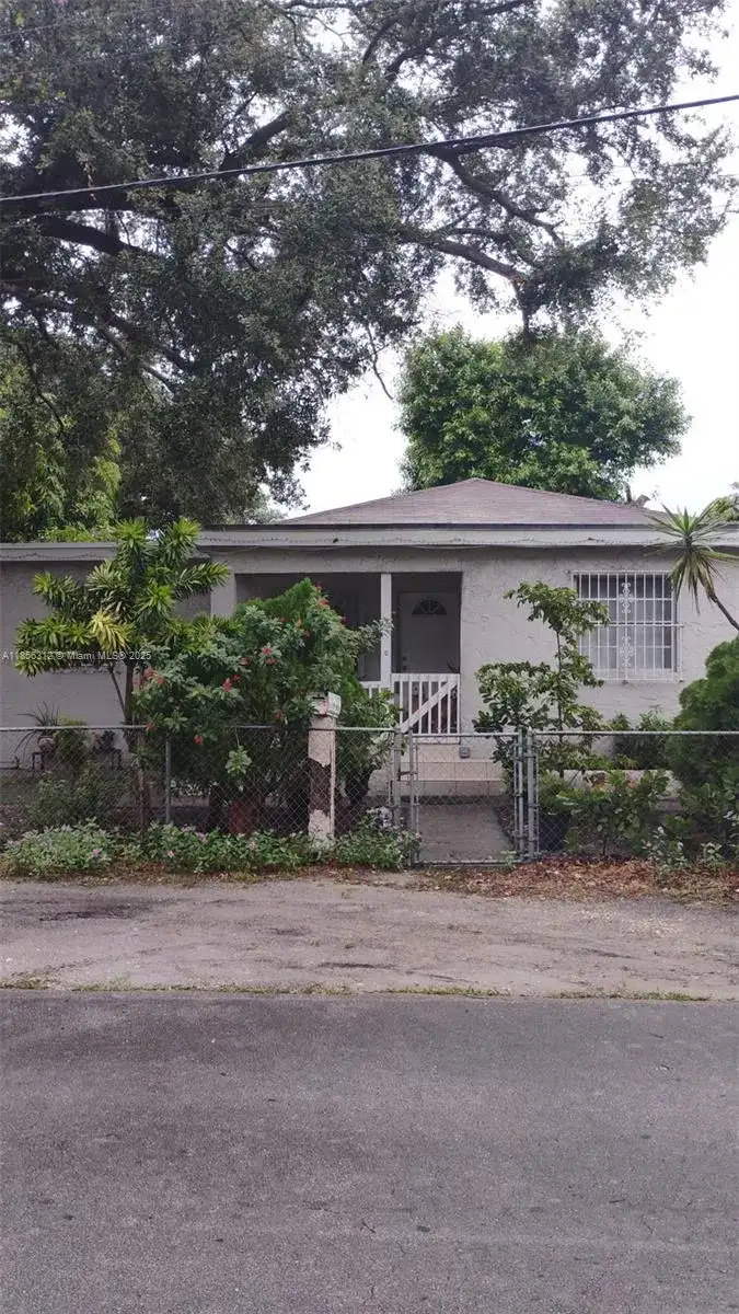 7312 NW 17th Ct, Miami FL 33147 photo 3