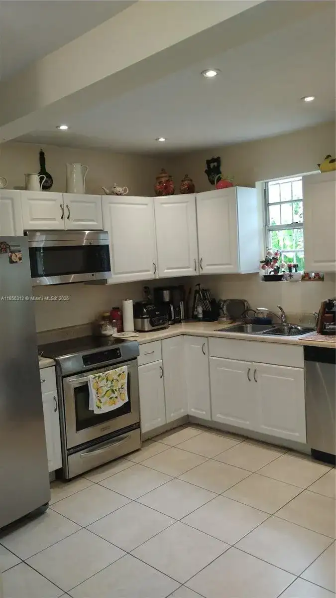 7312 NW 17th Ct, Miami FL 33147 photo 5