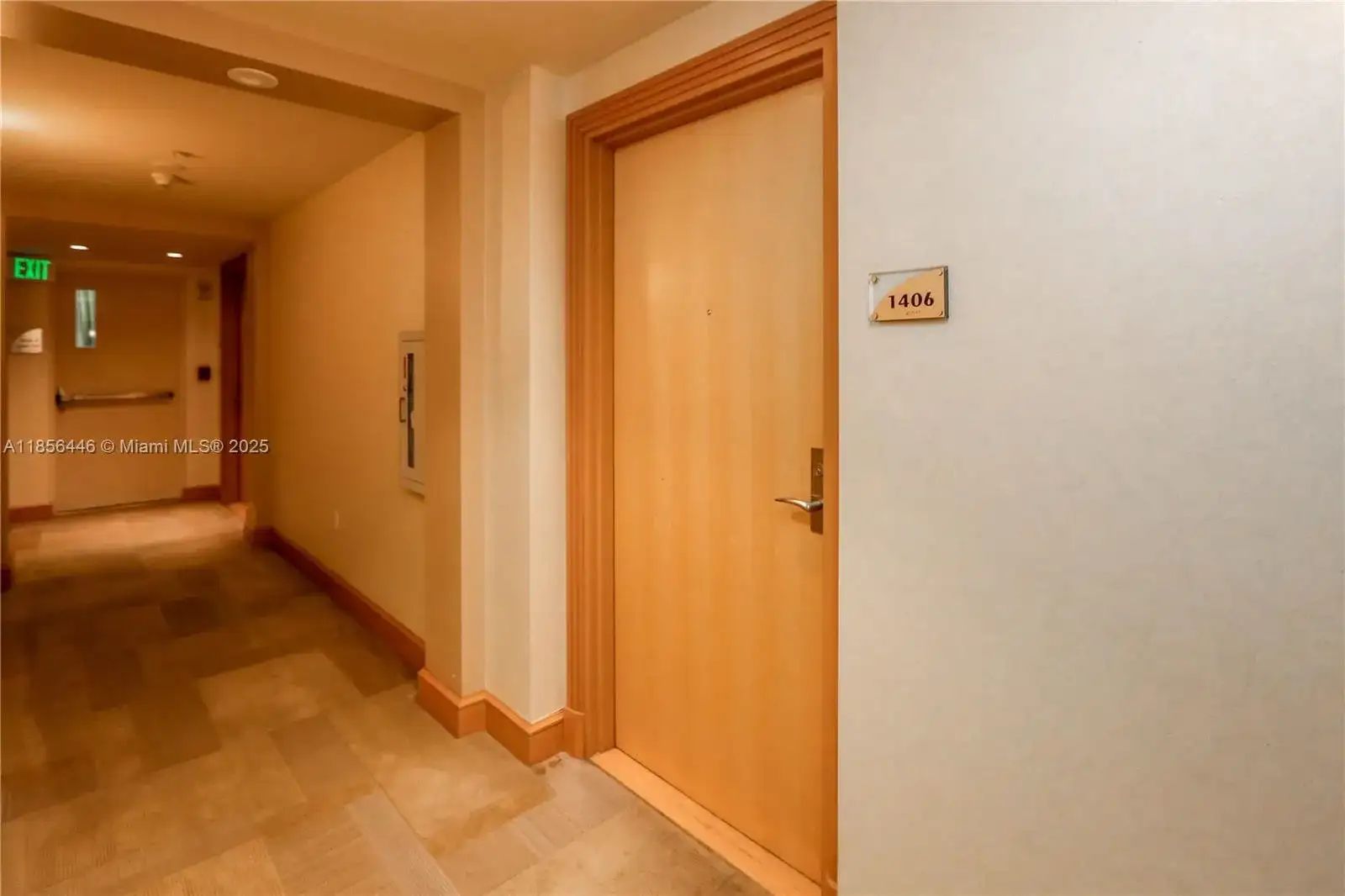 218 SE 14th St # 1406, Miami FL 33131 photo 2