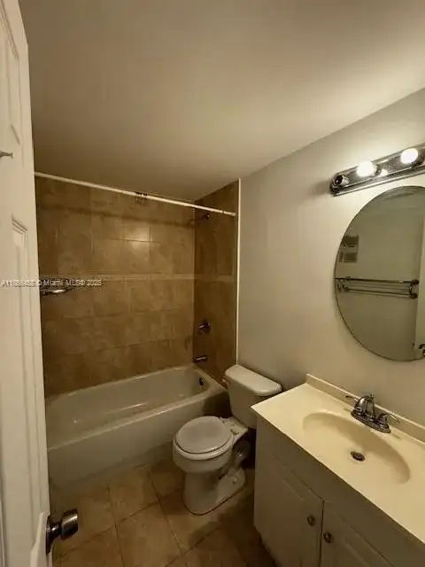 6950 Miami Gardens Dr # 508, Hialeah FL 33015 photo 3