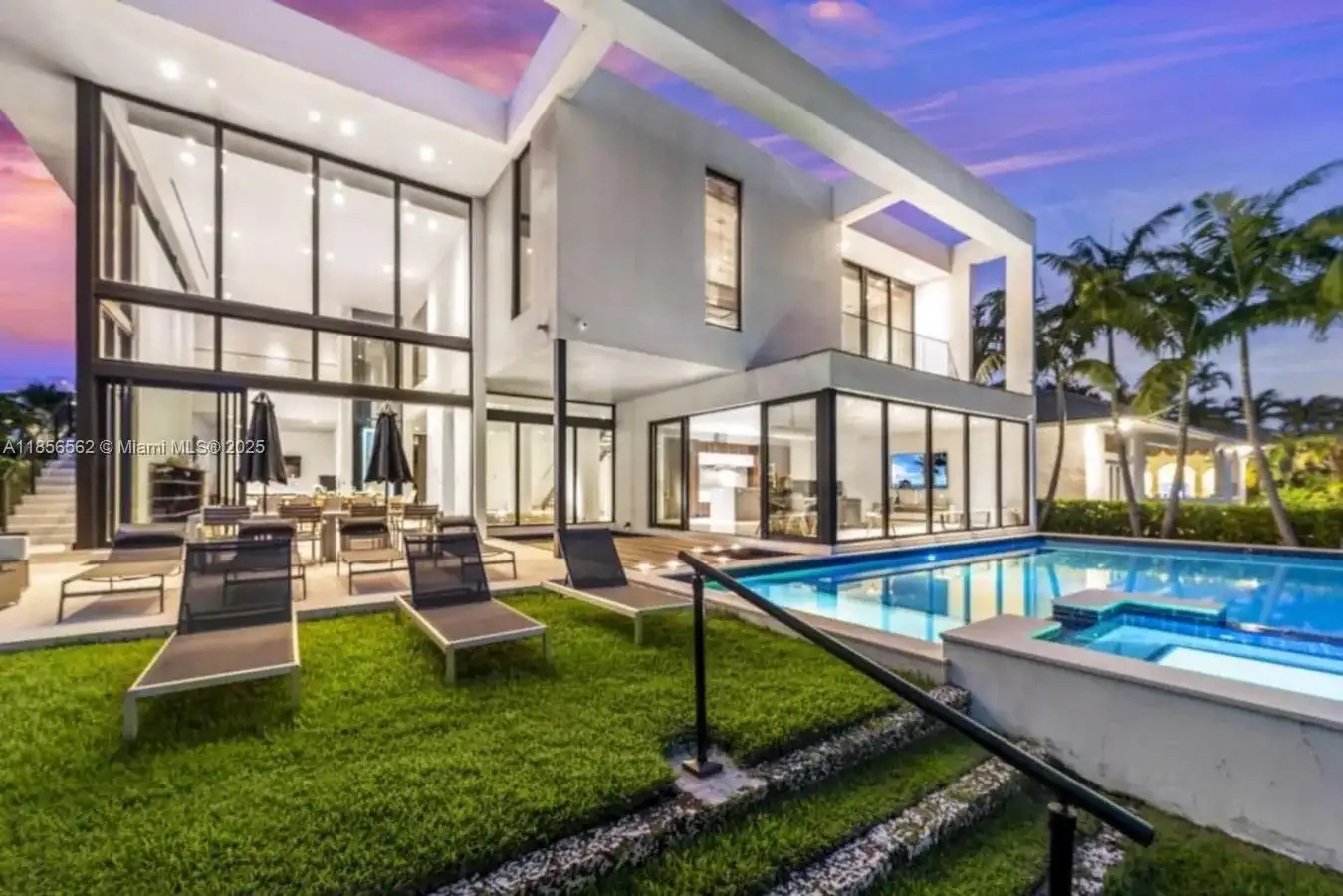 418 Sunset Dr, Hallandale Beach FL 33009