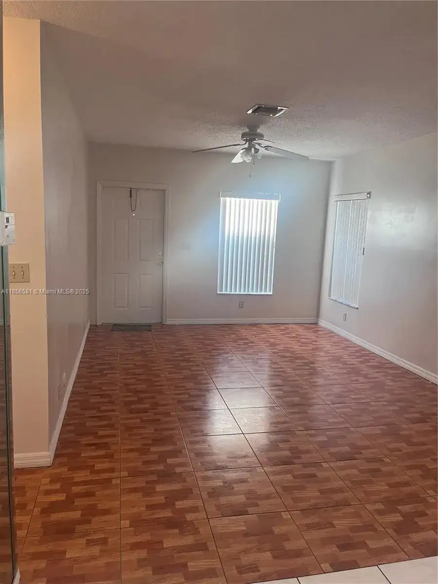 2731 NW 13 ct # 2731, Sunrise FL 33311 photo 4