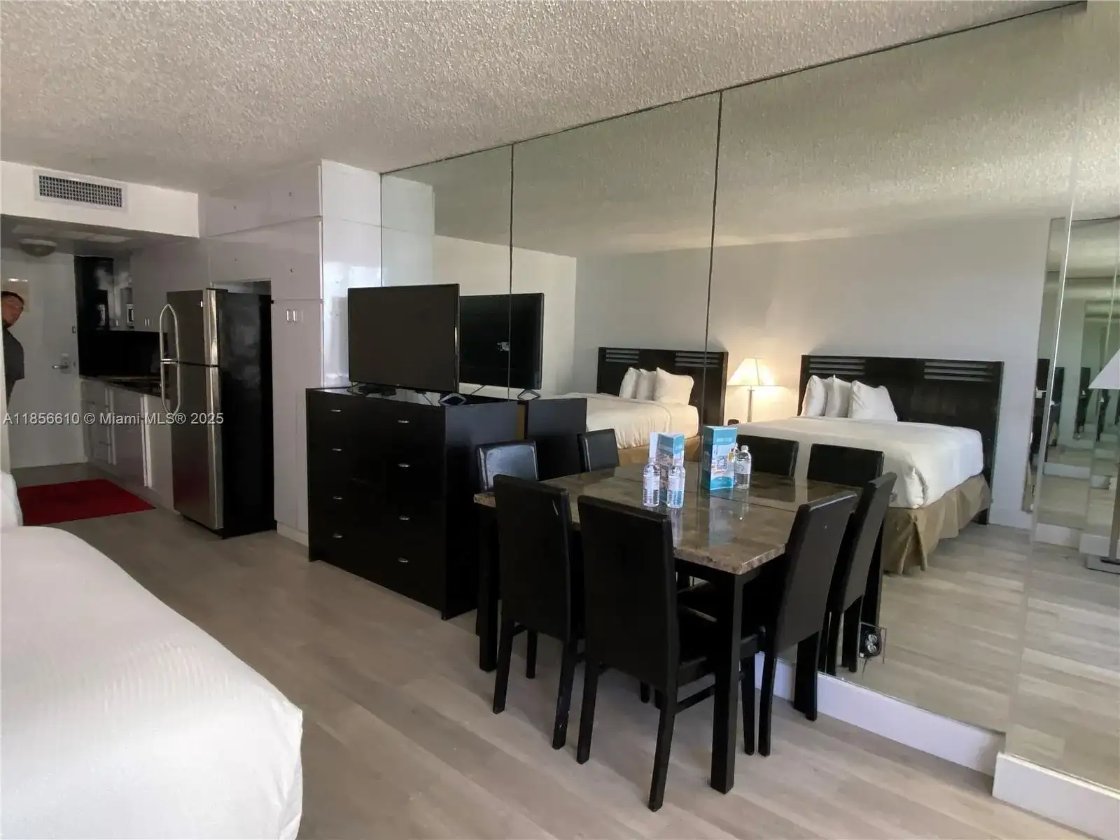 19201 Collins Ave # 522, Sunny Isles Beach FL 33160 photo 4