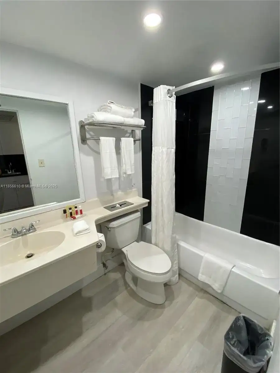19201 Collins Ave # 522, Sunny Isles Beach FL 33160 photo 5