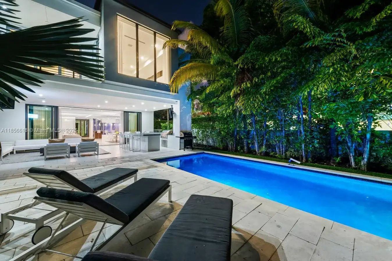 310 SE 11th Ave, Fort Lauderdale FL 33301 photo 2