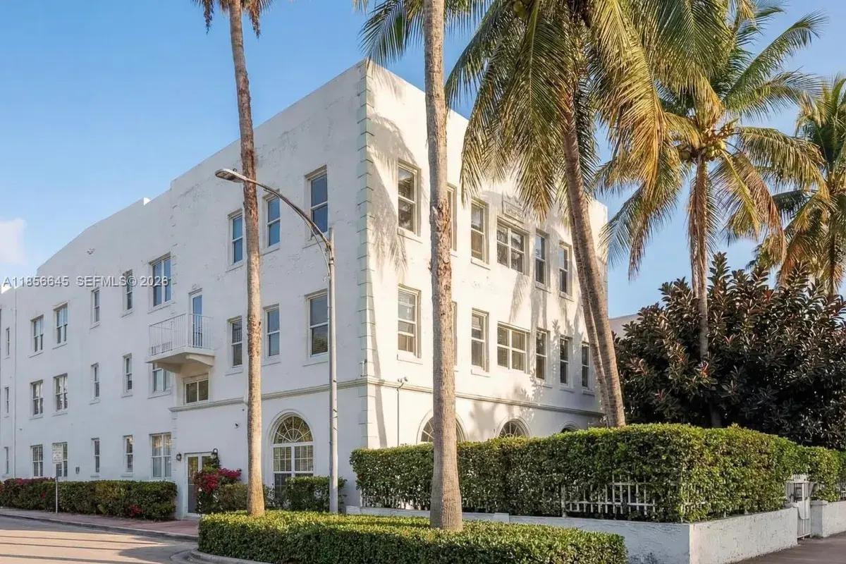 802 Euclid Ave # 305, Miami Beach FL 33139