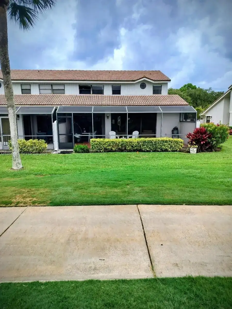 551 Prestwick Cir # 551, Palm Beach Gardens FL 33418 photo 5