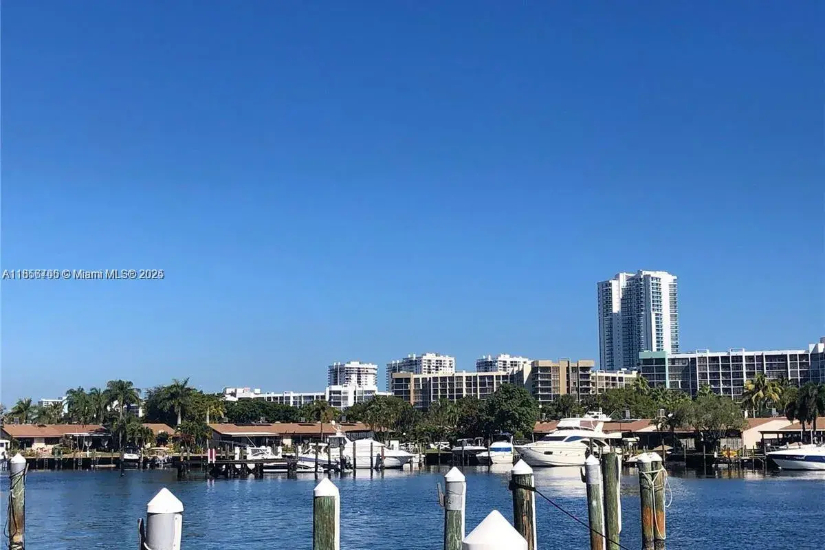 300 Three Islands Blvd # 516, Hallandale Beach FL 33009