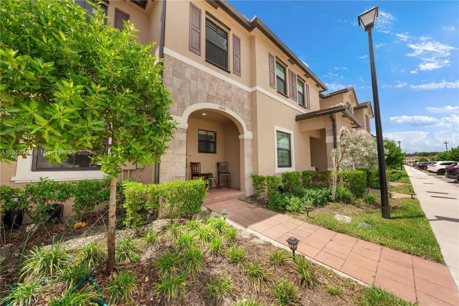 3310 W 114th Ter, Hialeah FL 33018 photo 2