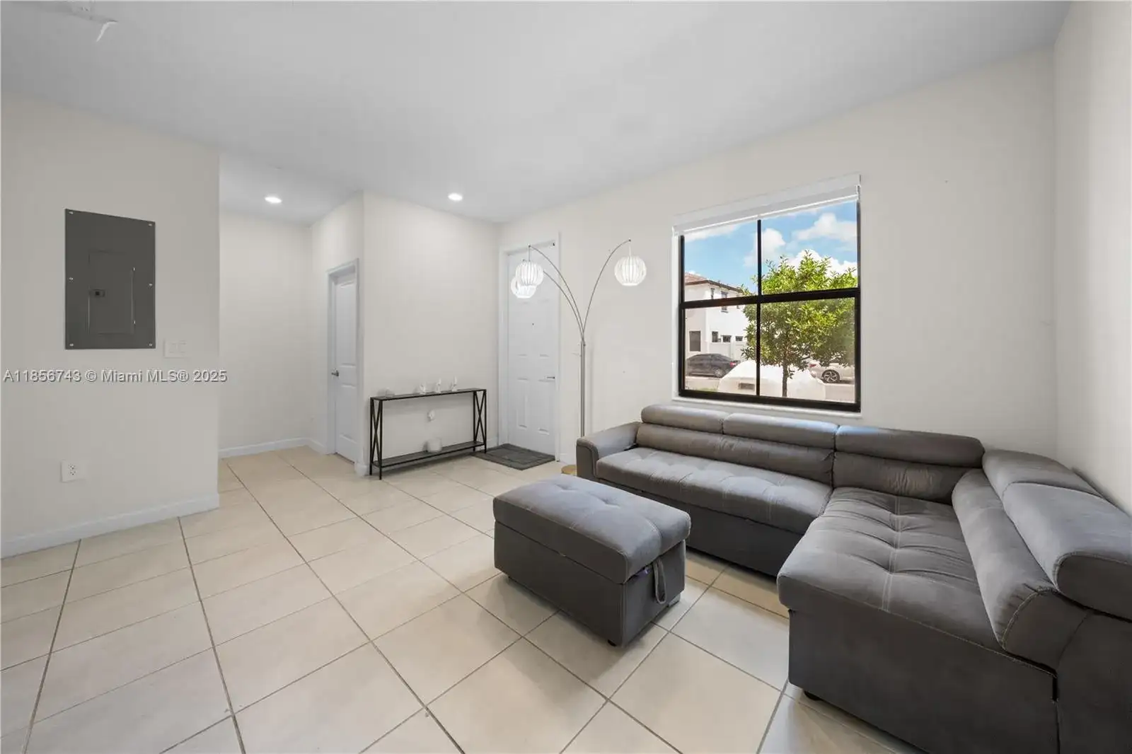 3310 W 114th Ter, Hialeah FL 33018 photo 5