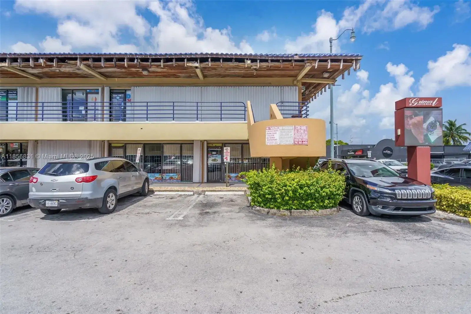 2742 SW 8th St, Miami FL 33135 photo 5