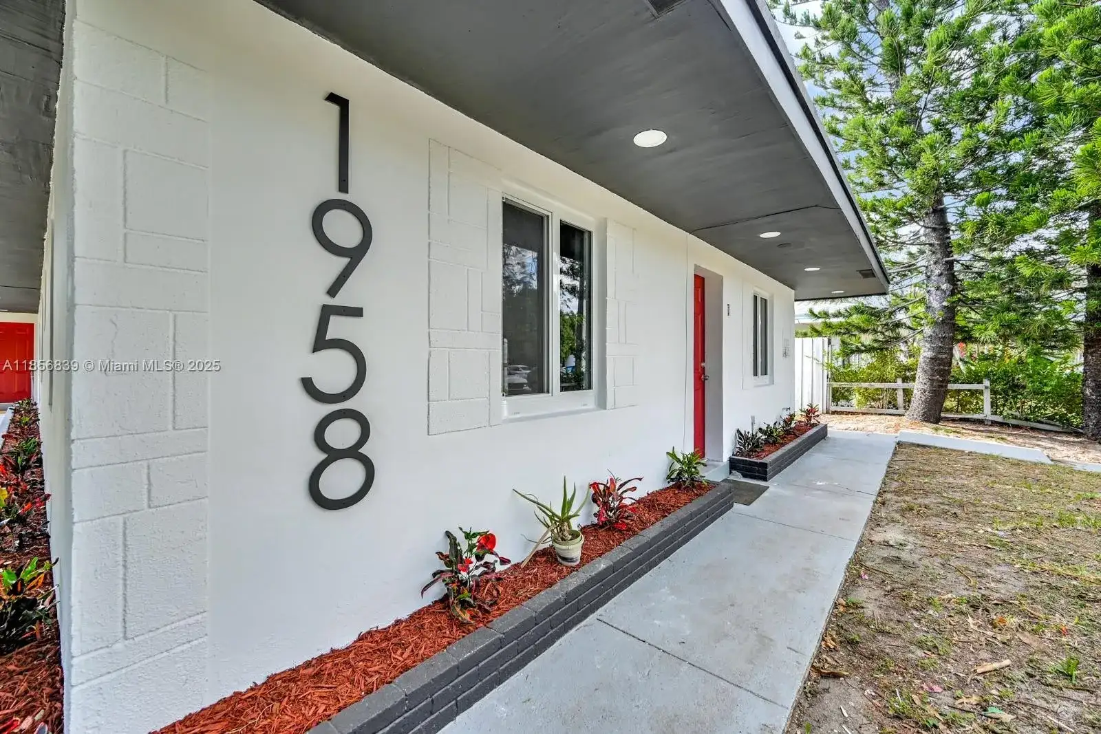 1958 NE 172nd St, North Miami Beach FL 33162 photo 5