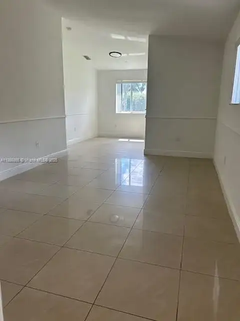 925 NE 34th Ave # 204, Homestead FL 33033 photo 3