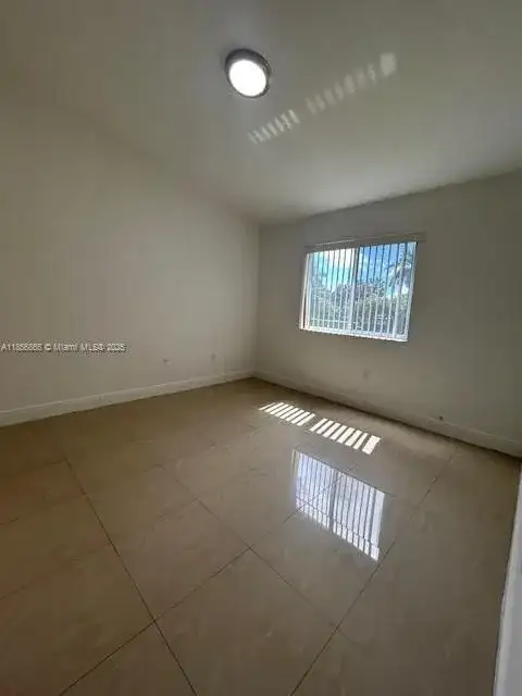 925 NE 34th Ave # 204, Homestead FL 33033 photo 5