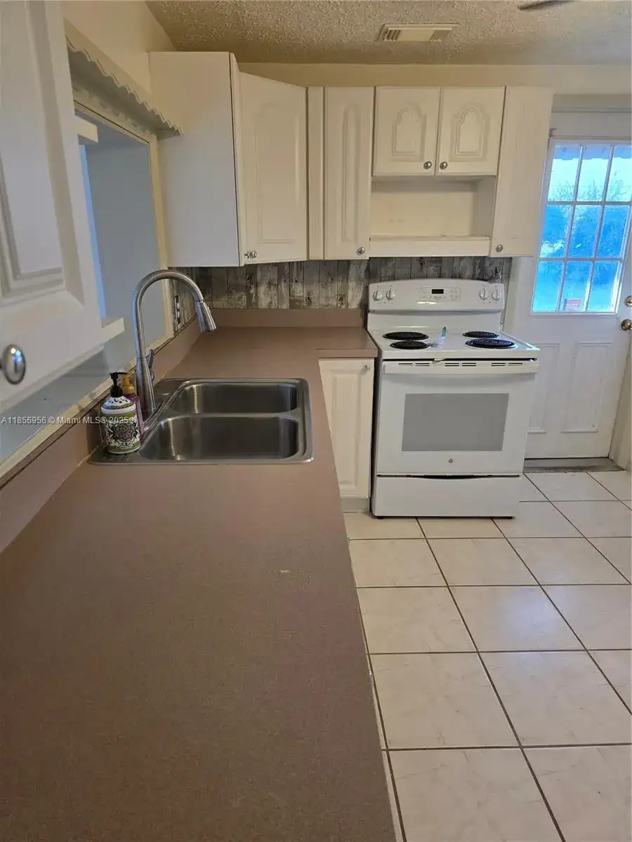 4321 Kirby Loop Road # 2, Fort Pierce FL 34981 photo 3