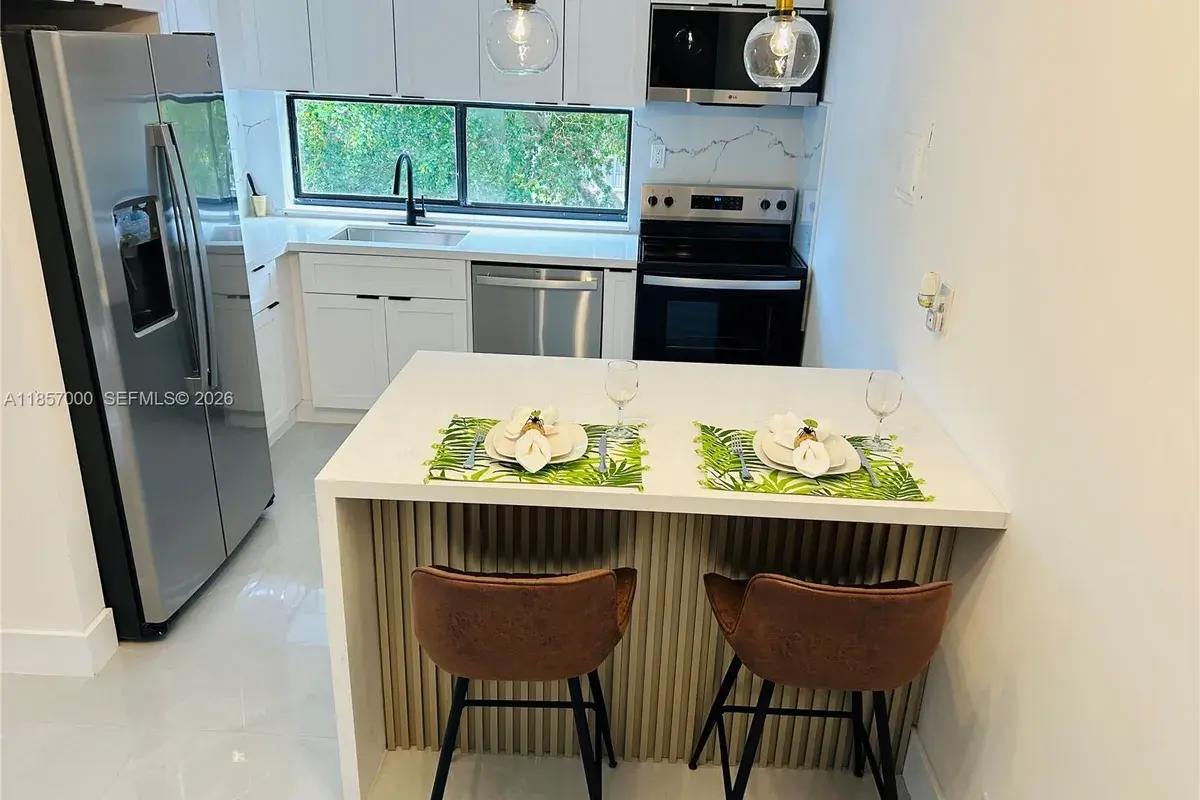 17021 N Bay Rd # 427, Sunny Isles Beach FL 33160