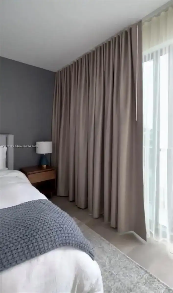 229 SW 9th St # 403, Miami FL 33130 photo 3