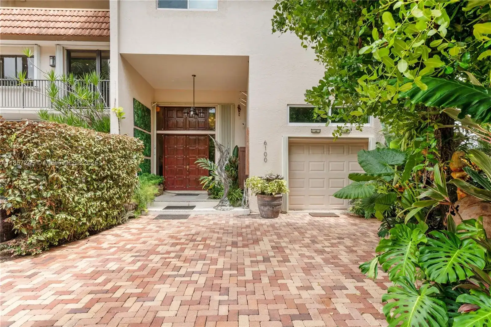 6100 Paradise Point Dr # 6100, Palmetto Bay FL 33157 photo 2
