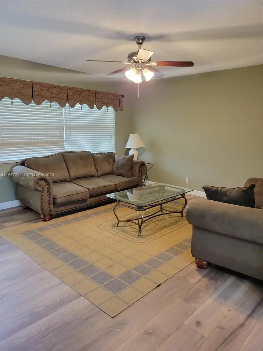 2031 Dewey St # 302, Hollywood FL 33020