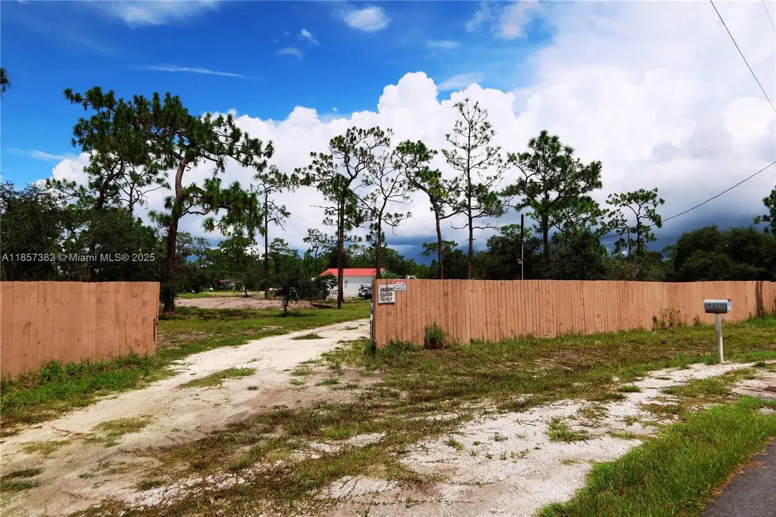 437 Allison DR Venus, Other City - In The State Of Florida FL 33960 photo 3