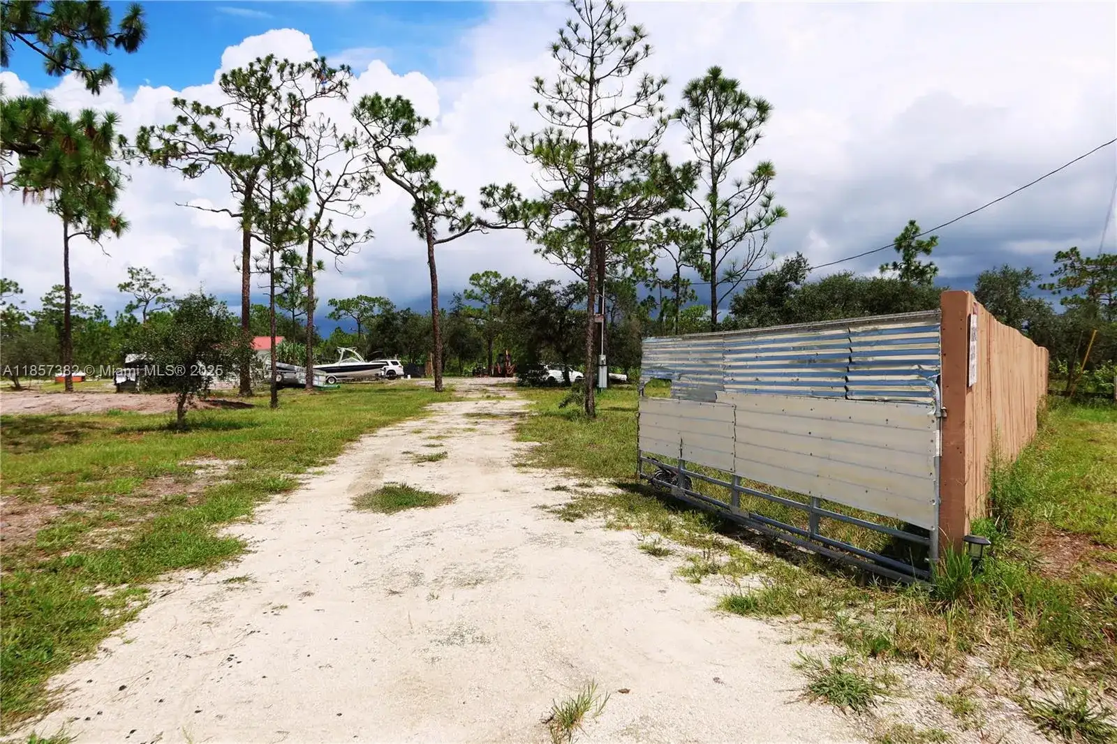 437 Allison DR Venus, Other City - In The State Of Florida FL 33960 photo 4