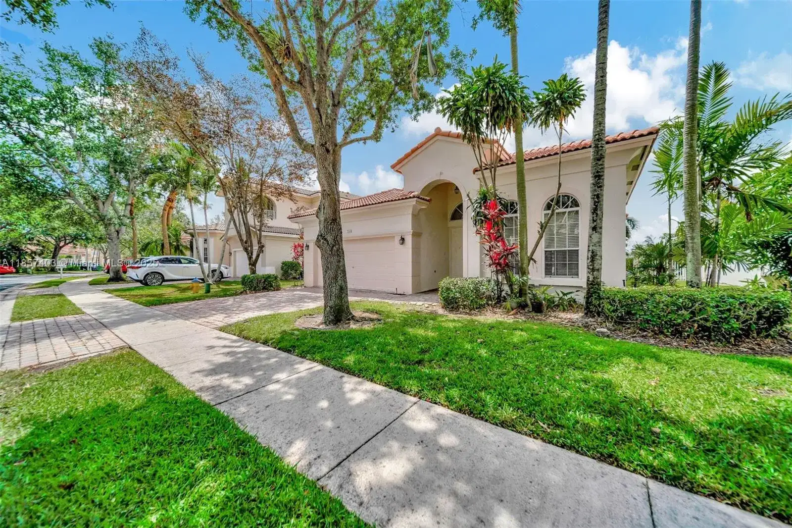 7314 NW 19th Ct, Pembroke Pines FL 33024 photo 3